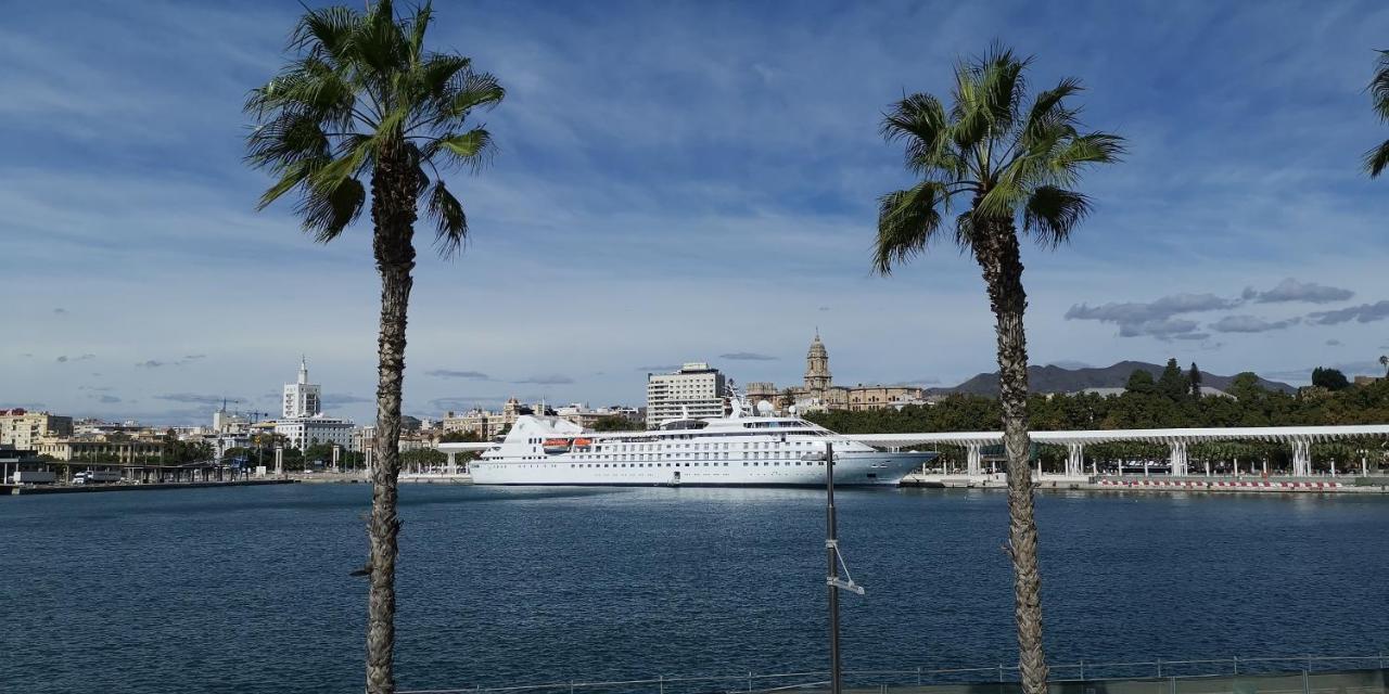 Encantador Bajo En Malaga Bagian luar foto